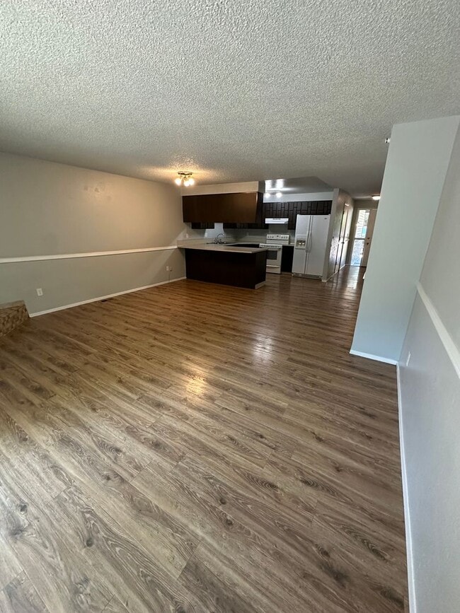 Building Photo - Ready first of June / 3 bedroom 2 bathroom...