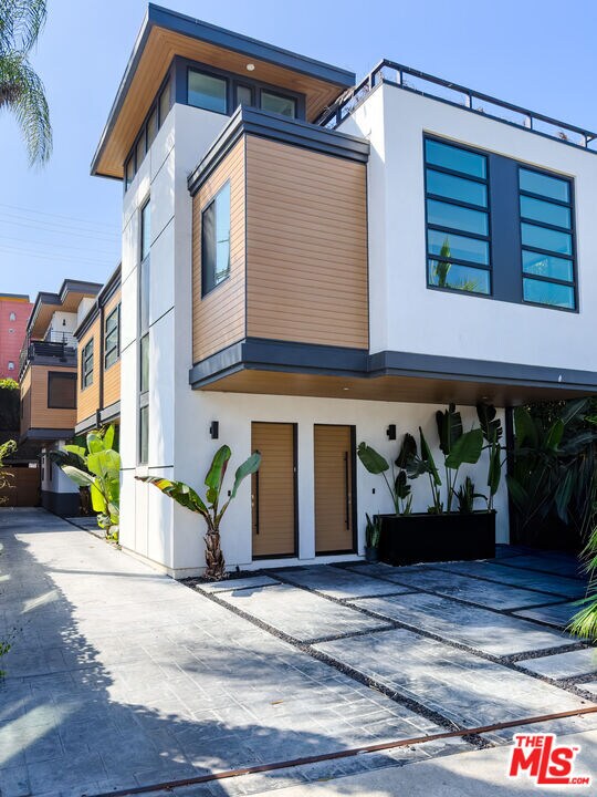 Building Photo - 13356 Beach Ave