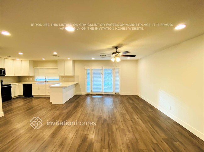 Building Photo - 4800 S Taylor Dr