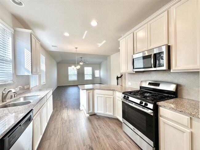 Building Photo - 18002 Alora Springs Trace