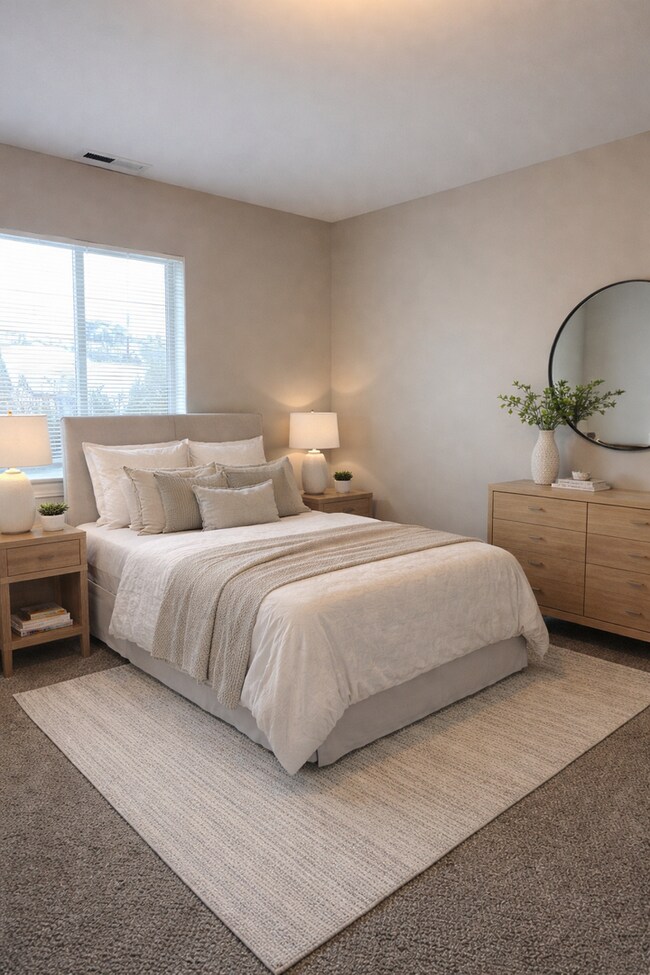 Building Photo - Moul309 (CWP)