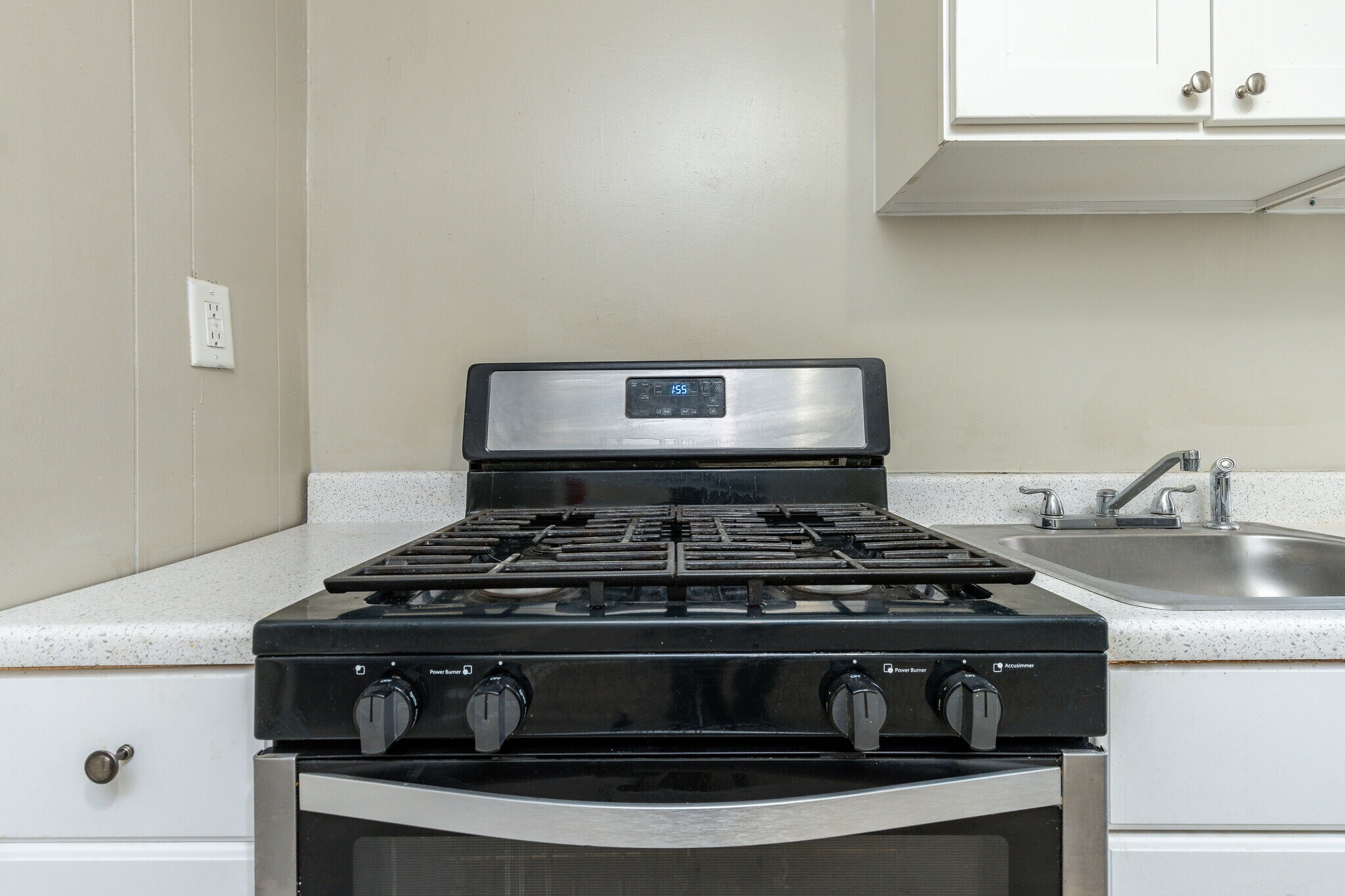 Building Photo - 3864 W Girard Ave