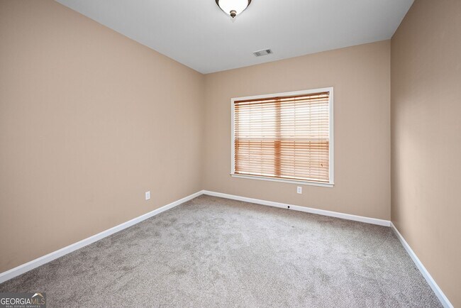 Building Photo - 317 Granite Way