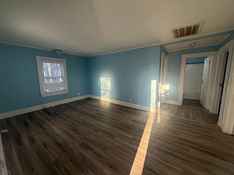 Building Photo - 706 Mcpherson St