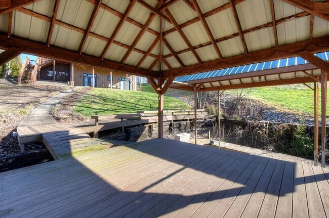 Building Photo - GORGEOUS LAKE HOUSE! 3 Bedrooms/3.5 Baths on Boone Lake, Private Dock, Fireplace & More! $3,900 m...