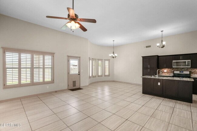 Building Photo - 3138 Red Maple