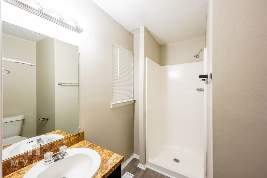 Building Photo - 6500 Kathy Cir