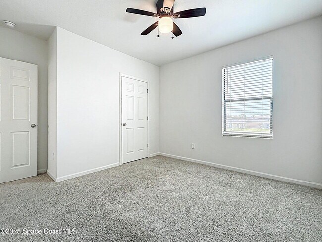 Building Photo - 870 Remington Green Dr SE