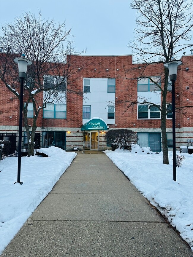 Primary Photo - 3255 Kirchoff Rd