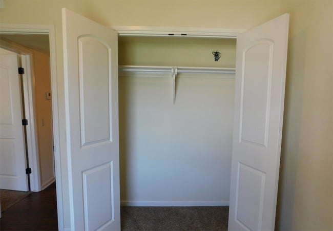 Building Photo - 801 N Willie L Miner Ave