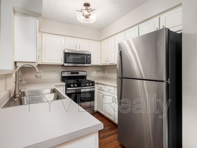 Building Photo - 2980 Glenloch Cir