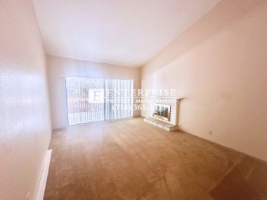 Building Photo - 2-Bed Buena Park End-Unit Townhome with Garage & Pool