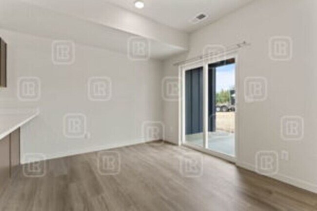 Building Photo - 209 S Grady Ln