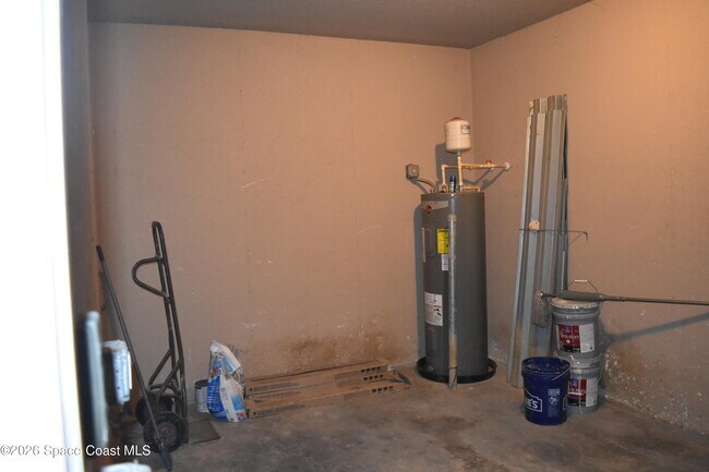 Building Photo - 1040 Venetian Dr