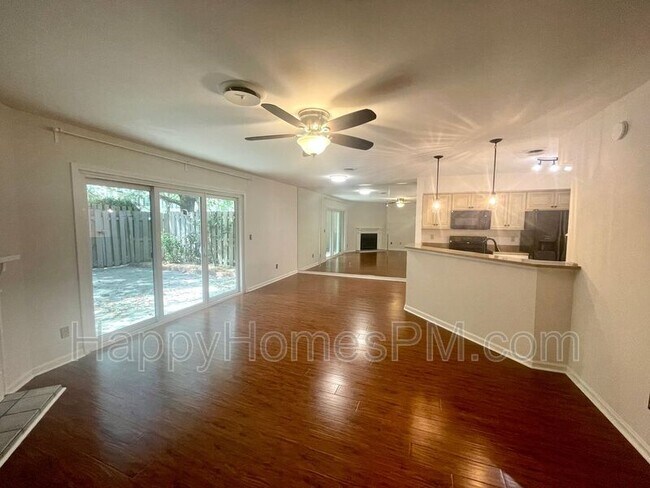 Building Photo - 1125 Monaco Dr