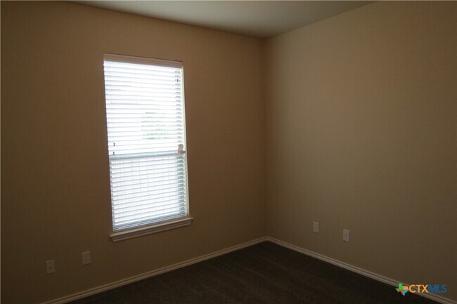 Building Photo - 298 Rosalie Dr