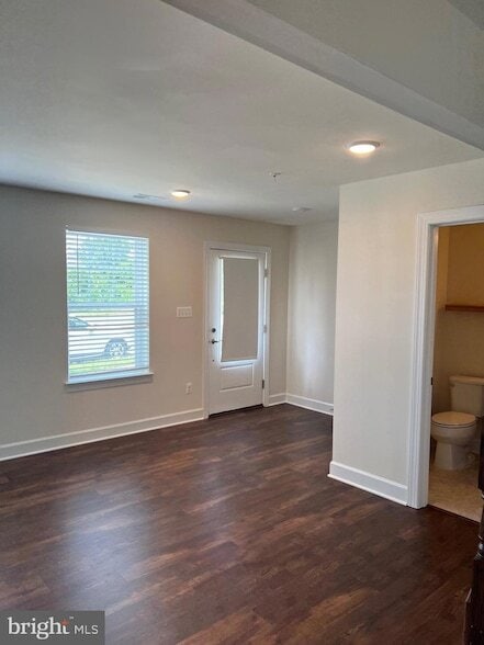 Building Photo - 3922 Rock Spring Dr