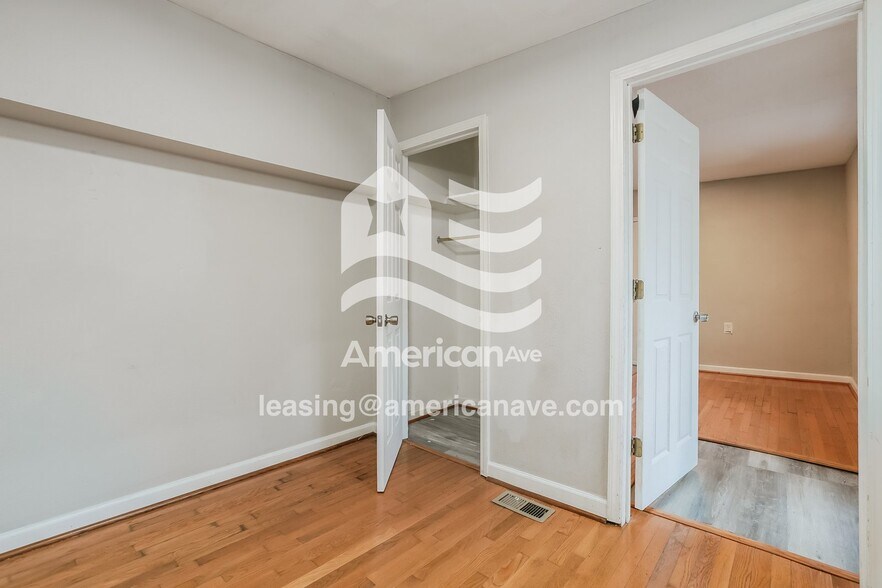 Building Photo - 4300 Willow St