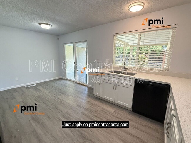 Building Photo - 1608 Norine Dr