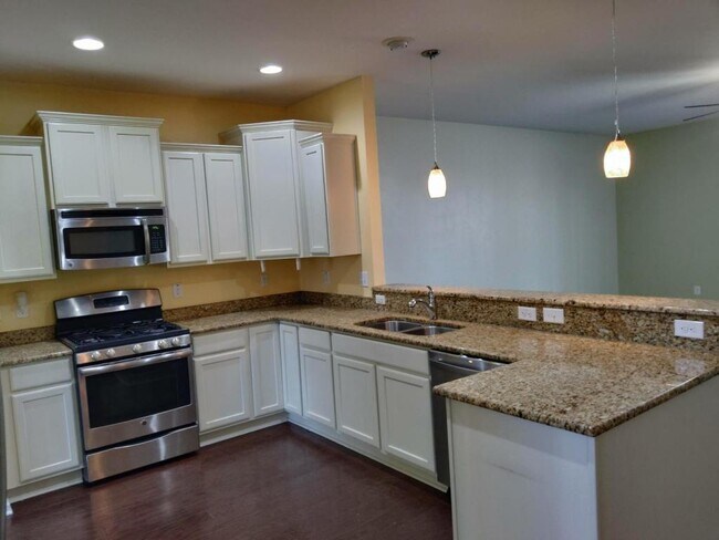 Building Photo - 128 Carolina Wren Ave