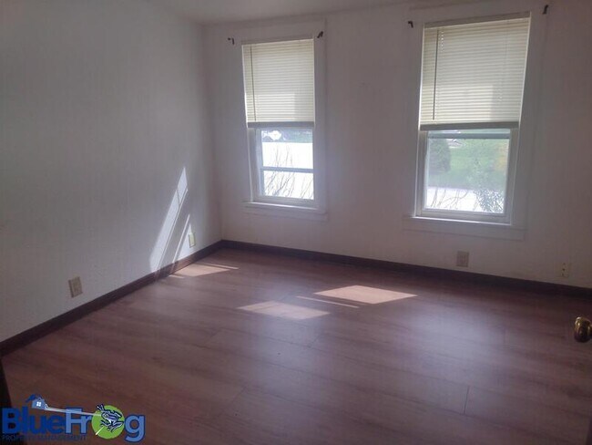 Building Photo - 2511 S 7th St