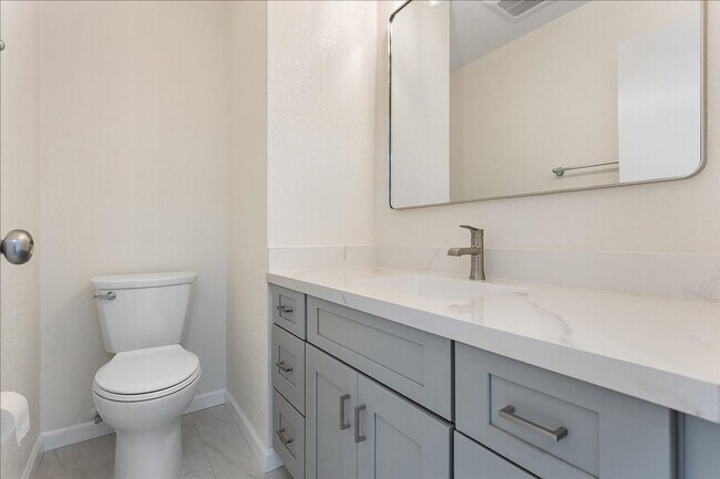 Building Photo - 1007 Tahiti Ln