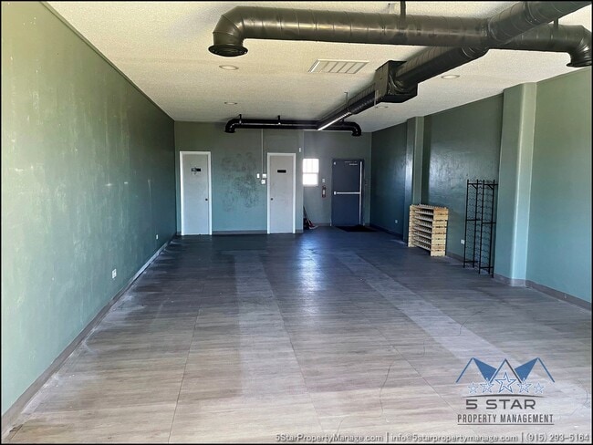 Building Photo - 1909 Yandell Dr