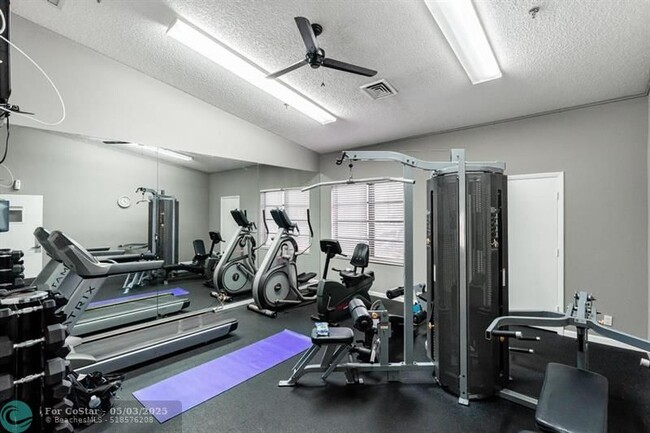 Building Photo - 2240 N Cypress Bend Dr