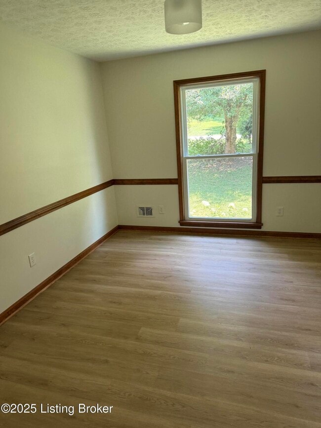 Building Photo - 4618 Stony Brook Dr