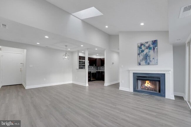 Building Photo - 1104 Aspen Dr