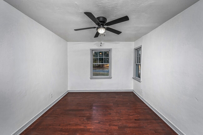 Building Photo - 1414 NW 23rd St