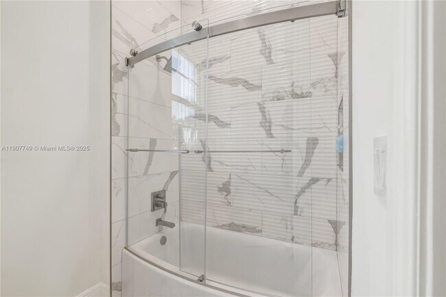 Building Photo - 12008 NW 69th Ct