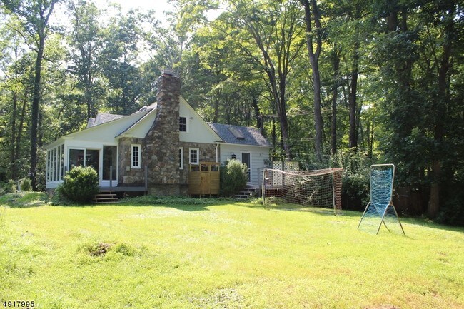 Building Photo - 920 Ridge Rd