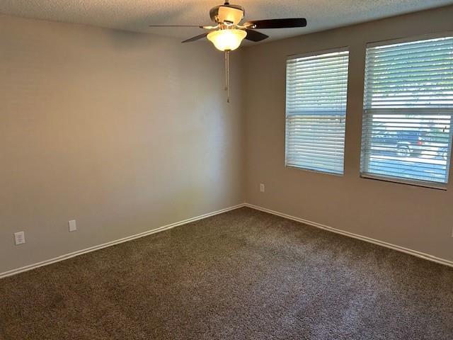 Building Photo - 1109 Willow Tree Dr