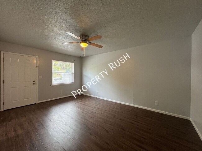 Building Photo - 3210 Joselin Ln