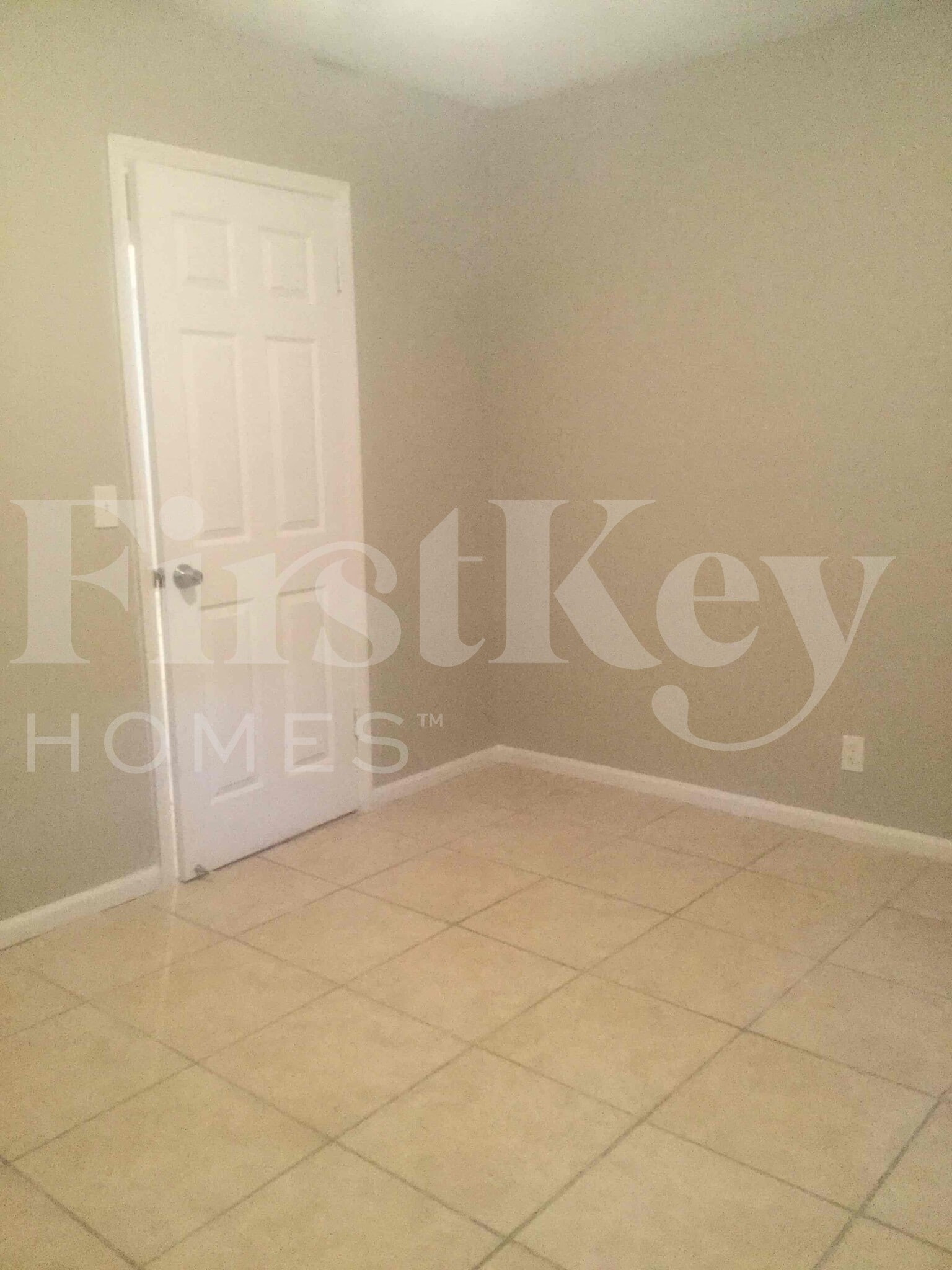 Building Photo - 3637 Ave Montresor