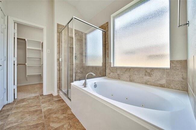 Building Photo - 13742 McKinney Creek Ln