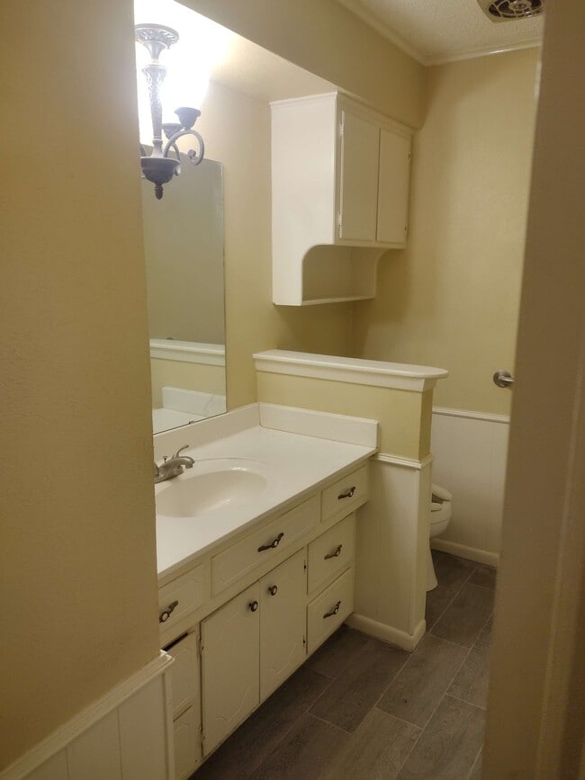 Building Photo - 402 S Wofford St