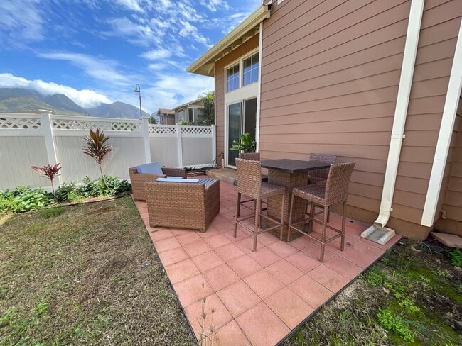 Building Photo - 394 Kahoma Village Loop