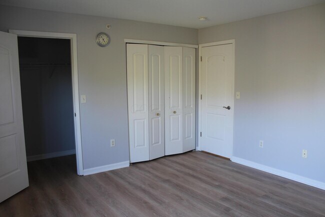Building Photo - 7774 Essex Gate Dr