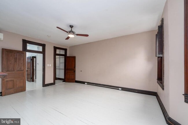 Building Photo - 216 E Biddle St