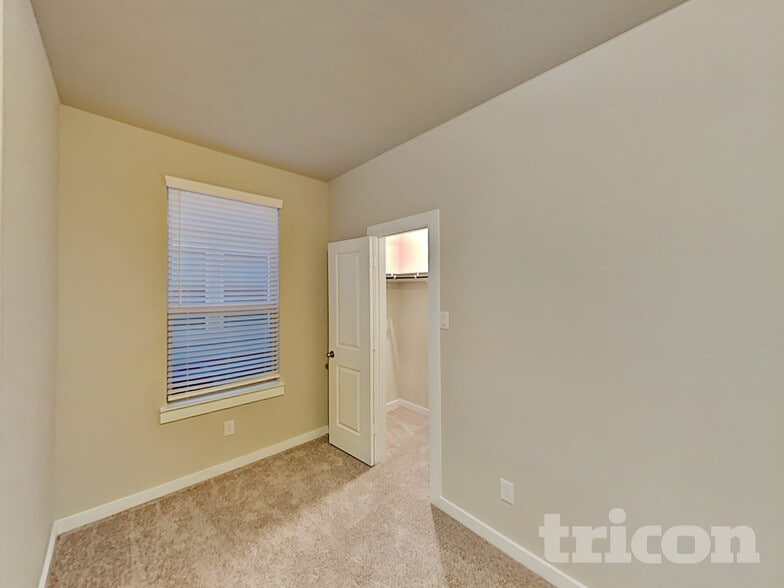 Building Photo - 5163 Klein Orchard Dr