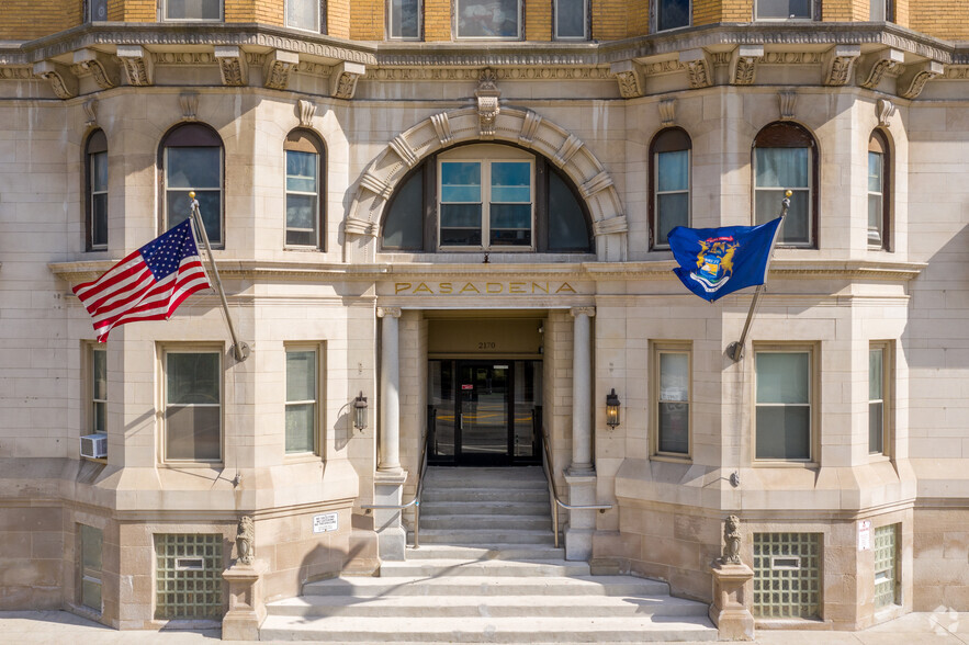 Primary Photo - Pasadena Apartments - Newly Renovated