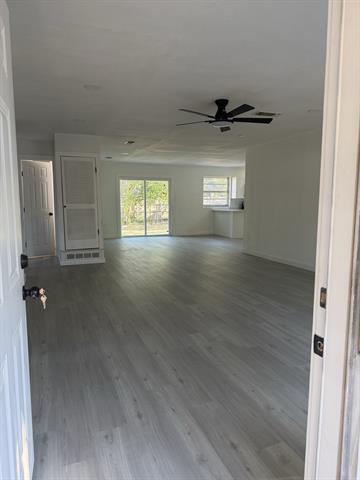 Building Photo - 806 S Atkerson Ln
