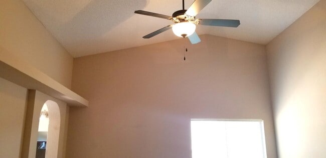 Building Photo - 14345 Apache Point Dr