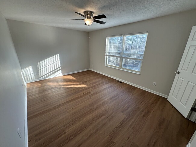 Building Photo - 1015 Venetian Terrace