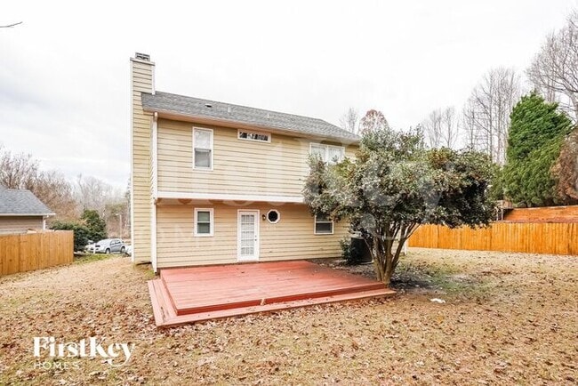 Building Photo - 5001 Trellis Ct N
