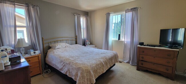 Building Photo - Gold Hill Mesa Community
