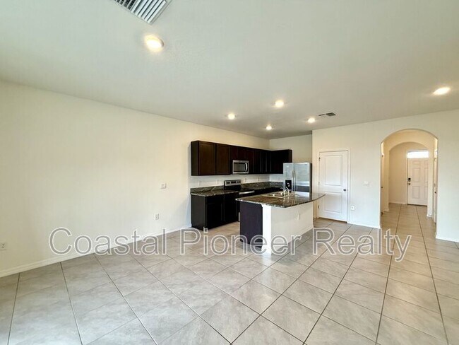 Building Photo - 32794 Pez Landing Ln