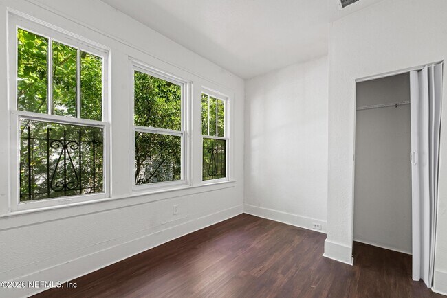 Building Photo - 34 W 23rd St